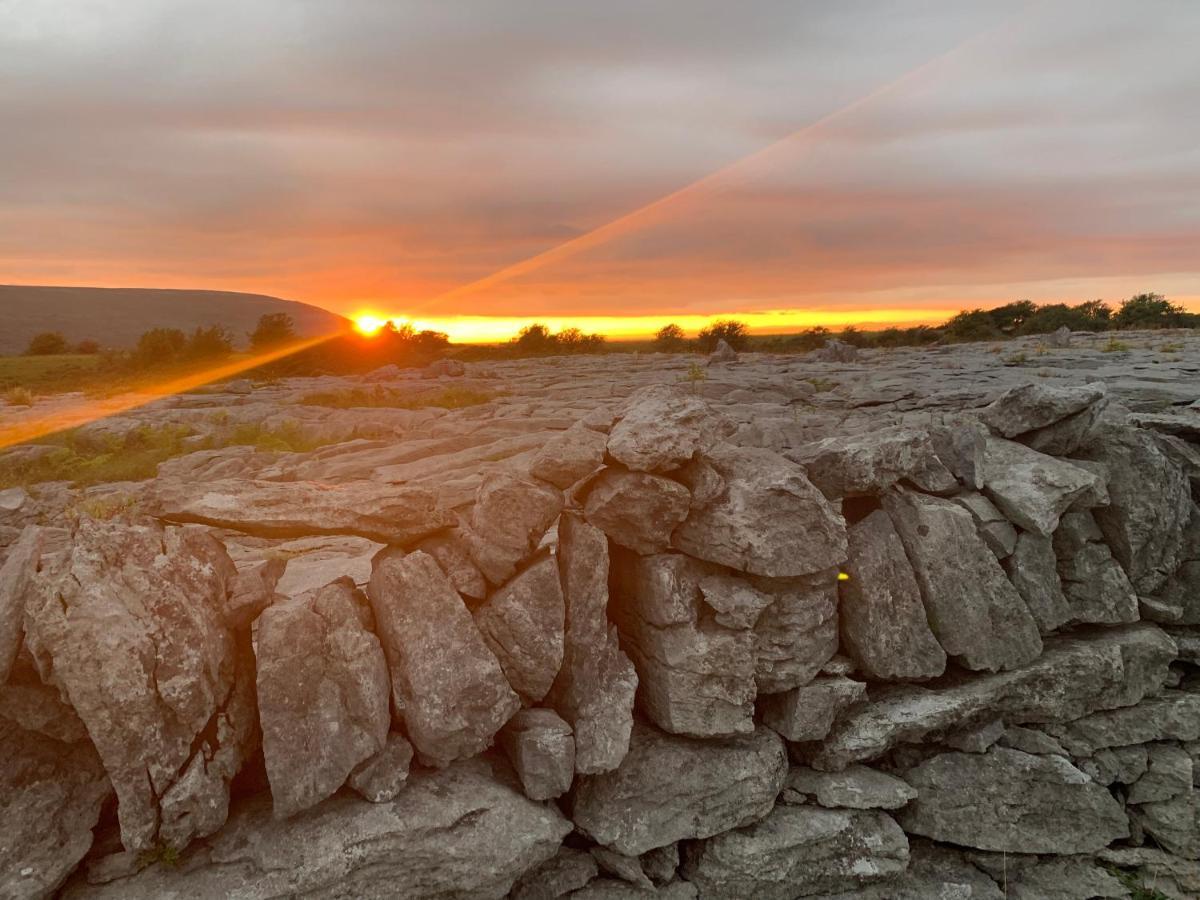 Burren Court Lodge Ballyvaughan Bagian luar foto